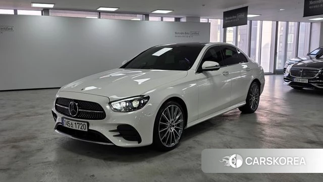 Mercedes-Benz E-Class W213 2022 Белый из Кореи