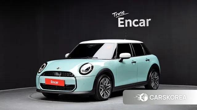 Mini Cooper C 4th generation 2025 Зеленый из Кореи