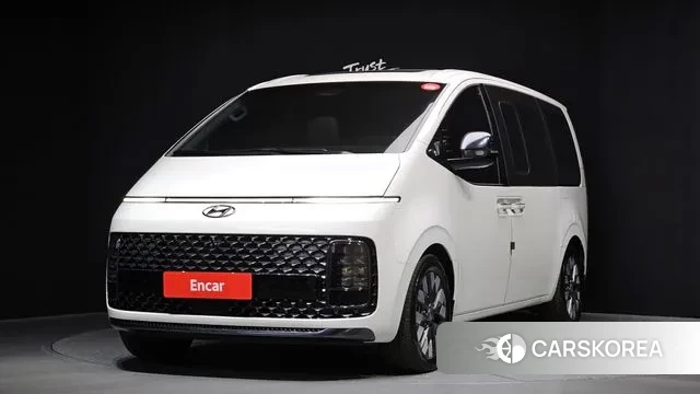 Hyundai Staria 2023 Белый из Кореи