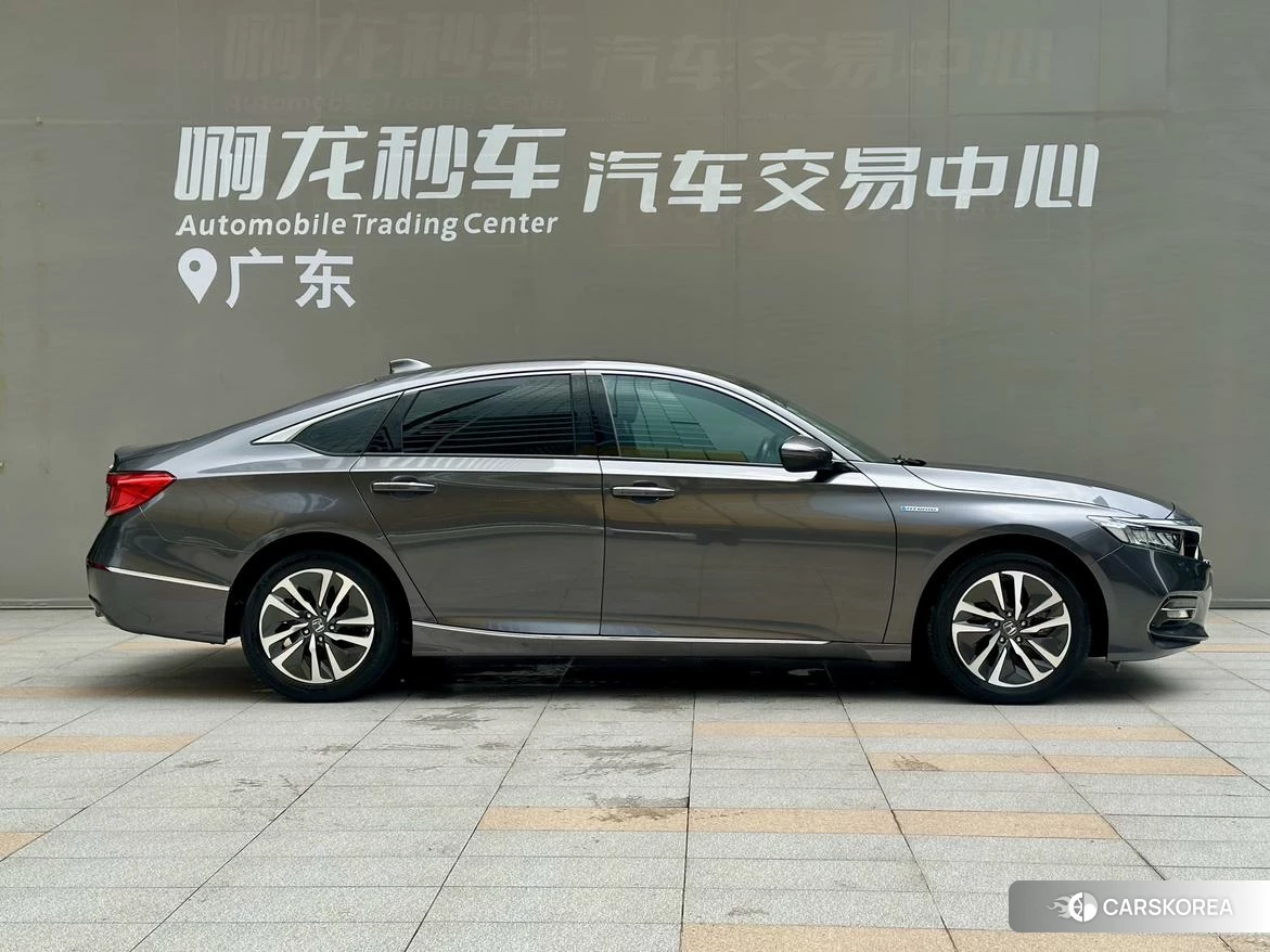 Honda Accord 2019 Серебристо-серый из Китая