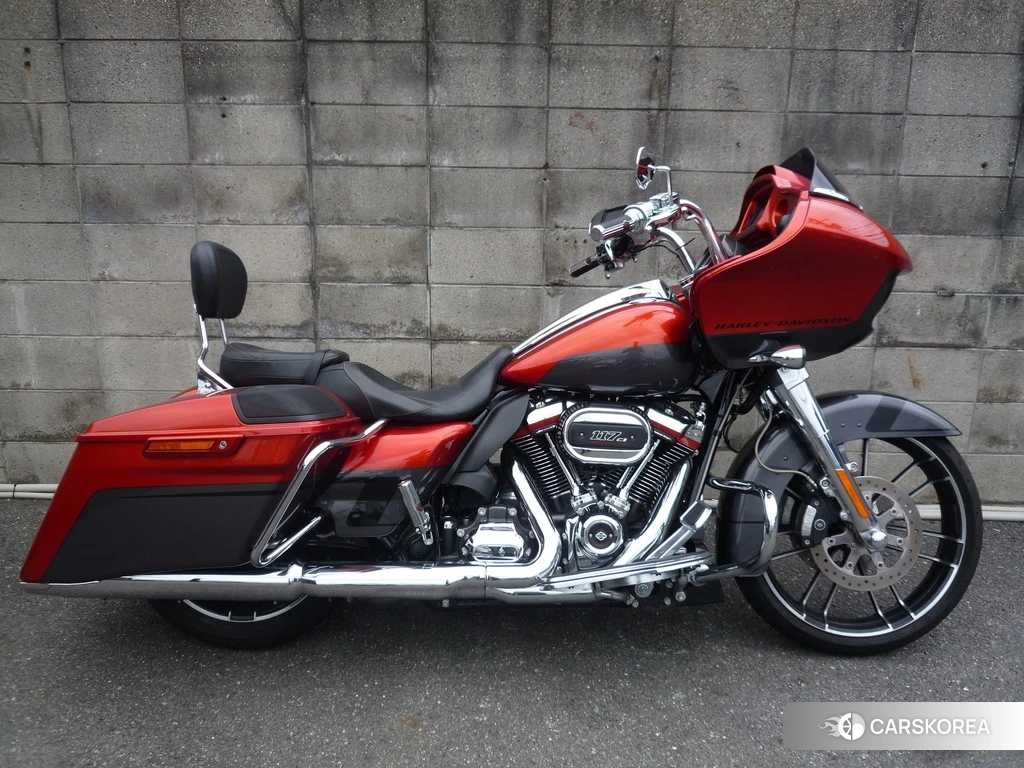 Проданный Harley-Davidson Road Glide FLTRXSE1800 CVO 2018 из Японии