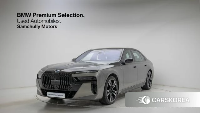 BMW i7 (G70) 2025 Серебряный двухцветный из Кореи