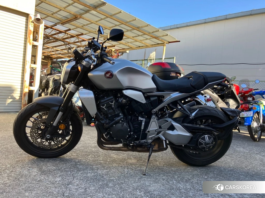 Проданный Honda CB1000R 2021 из Японии