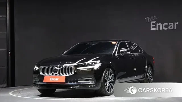 Volvo S90 2023 Черный из Кореи