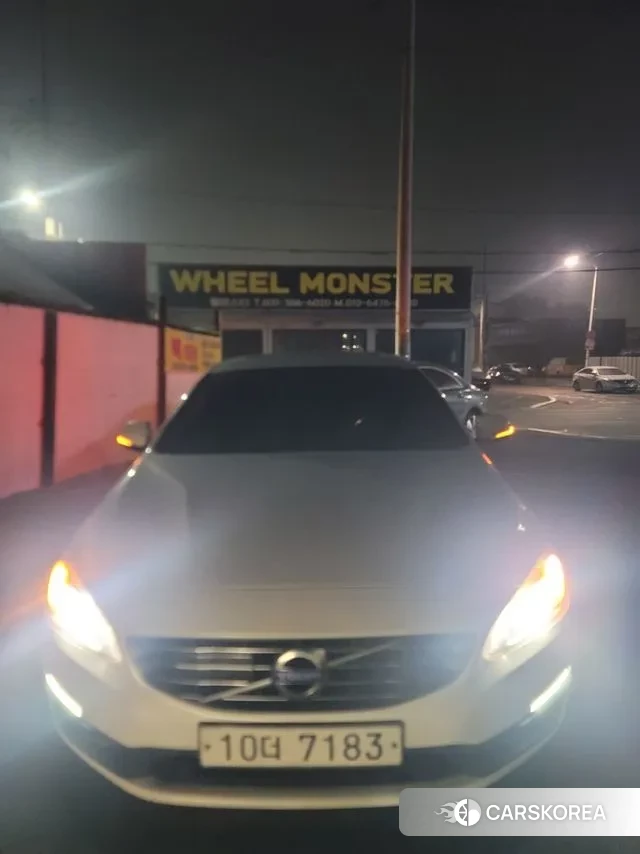 Volvo S60 2018 Белый из Кореи