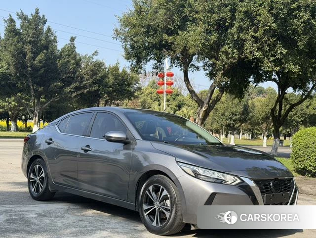 Nissan Xuan Yi 2022 Темно-серый из Китая