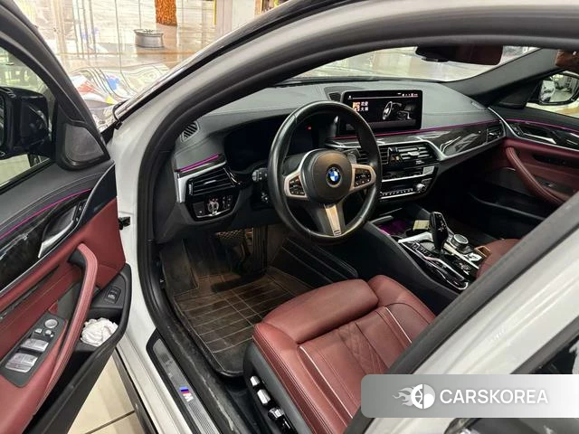 BMW 5 series 2022 Черный из Китая