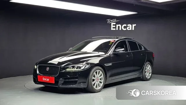 Jaguar XE 2018 Черный из Кореи
