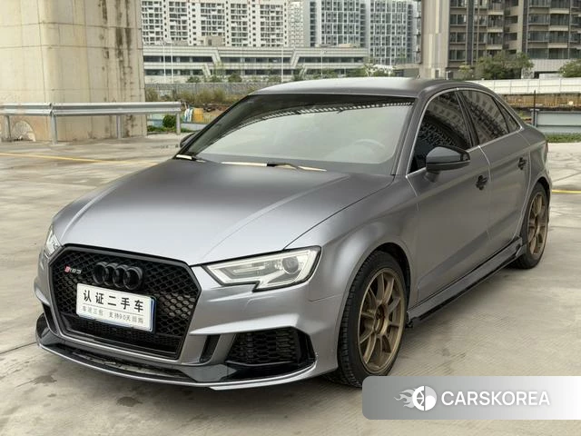 Audi A3 2018 Темно-серый из Китая