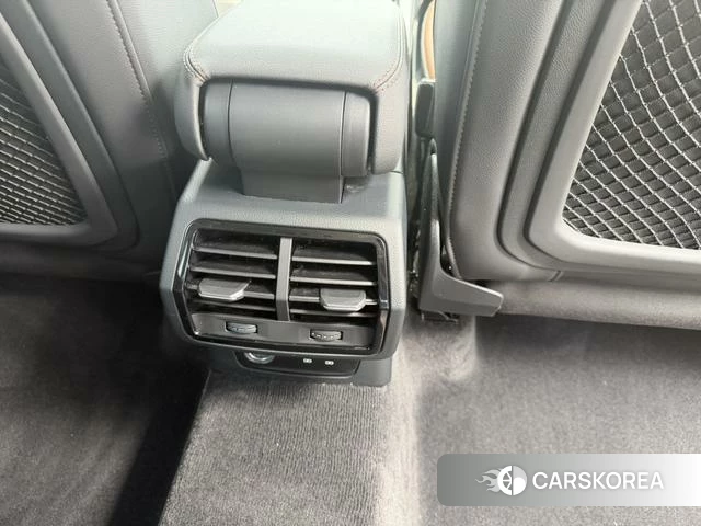 Audi Q3 2022 Темно-серый из Китая