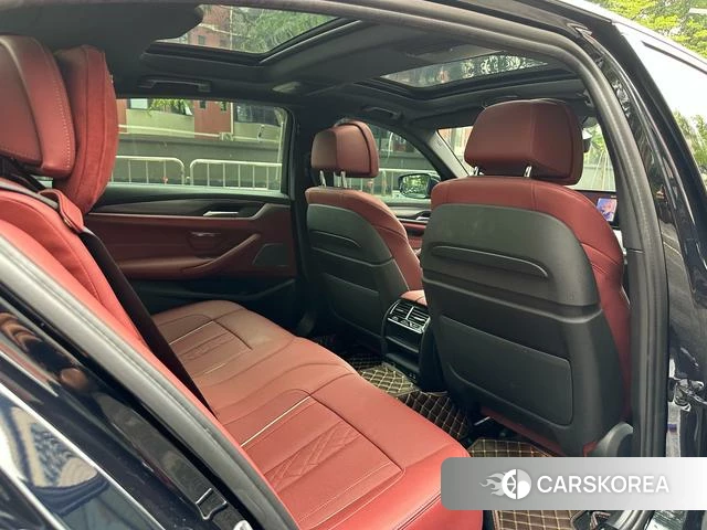 BMW 5 series PHEV 2021 Черный из Китая
