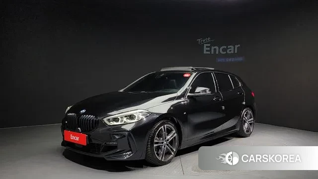 BMW 1 Series (F40) 2023 Черный из Кореи