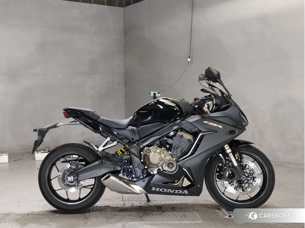 Проданный Honda CBR650R 2021 из Японии