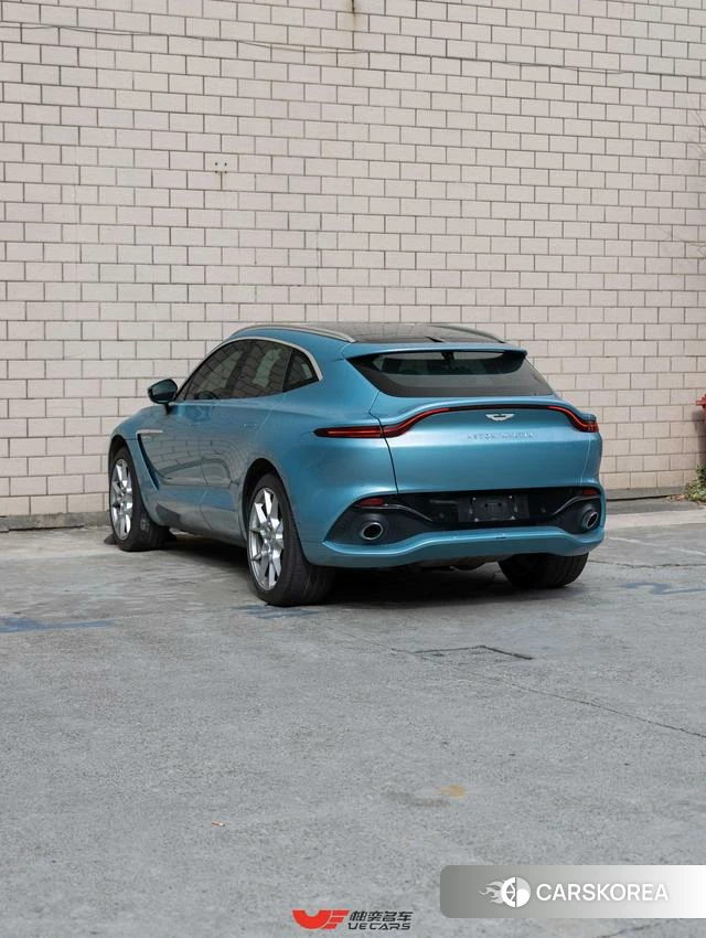 Aston Martin DBX 2022 Синий из Китая