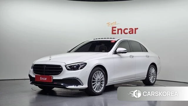 Mercedes-Benz E-Class W213 2022 Белый из Кореи