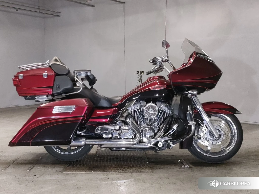 Проданный Harley-Davidson Road Glide FLTRUSE1800 CVO 2011 из Японии, фото 2