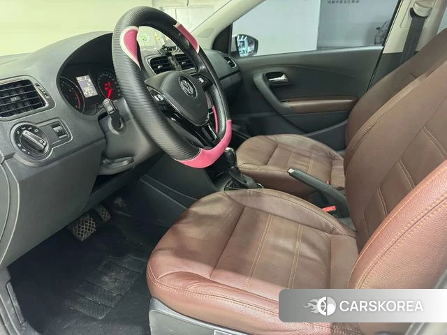 Volkswagen Polo 2018 Белый из Китая