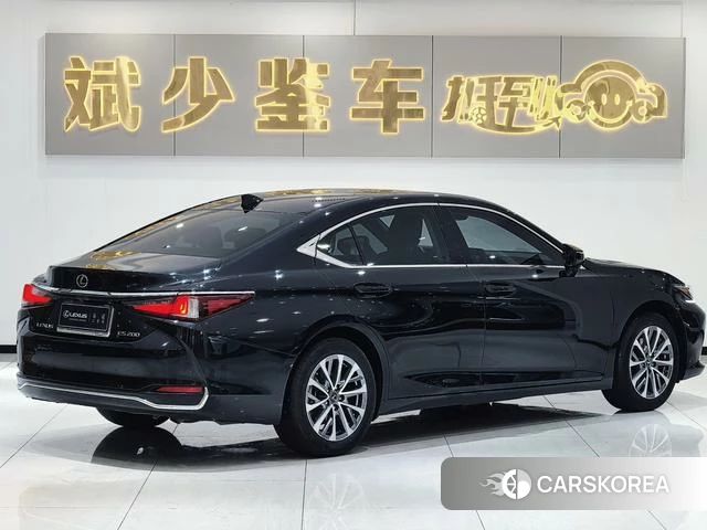 Lexus ES 2022 Черный из Китая