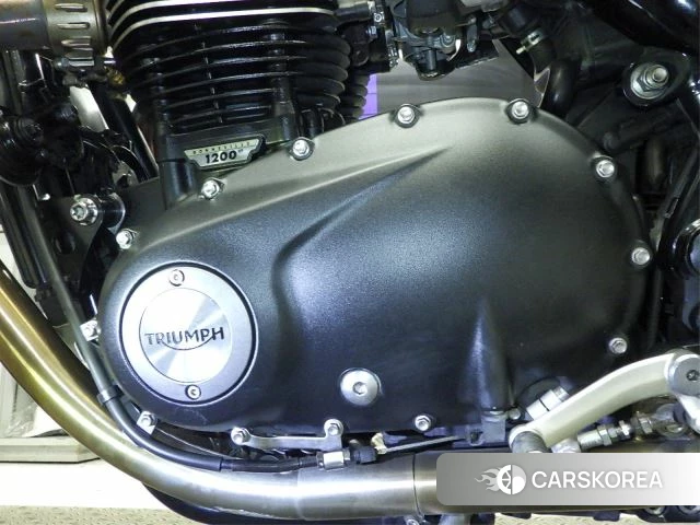 Engine photo