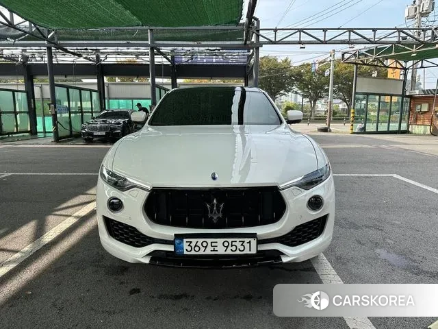 Maserati Levante 2018 Белый из Кореи