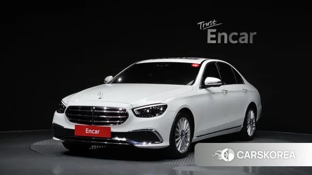 Mercedes-Benz E-Class W213 2022 Белый из Кореи
