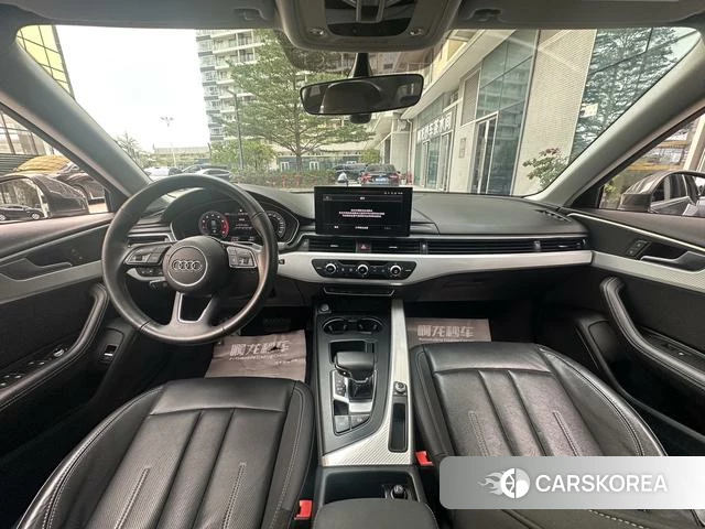 Audi A4L 2022 Темно-серый из Китая