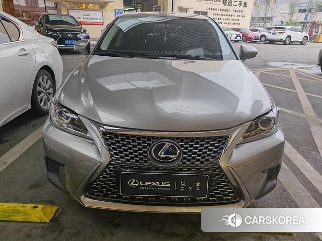 Lexus CT 2021 Серебристо-серый из Китая