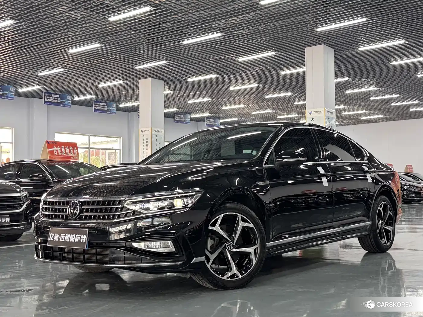 Volkswagen Magotan 2023 Черный из Китая