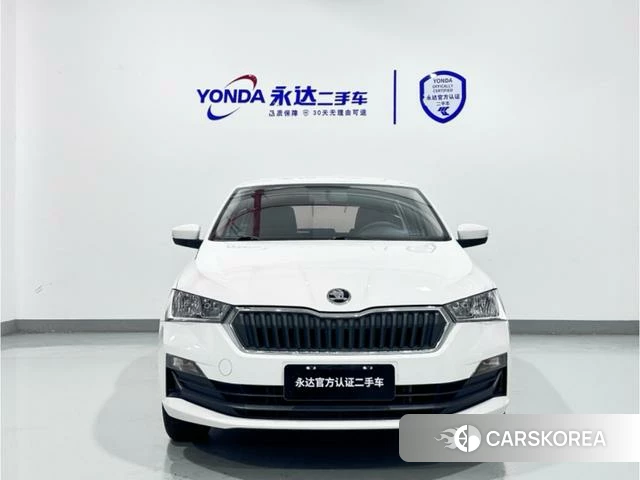 Skoda Xindong 2021 Белый из Китая