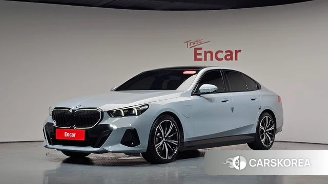 BMW 5 Series (G60) 2026 Серый из Кореи