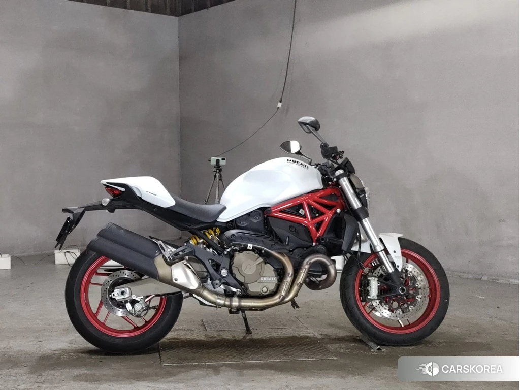 Проданный Ducati MONSTER 821 2014 из Японии, фото 2