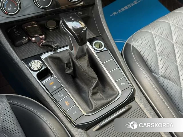 Volkswagen Sagitar 2023 Белый из Китая