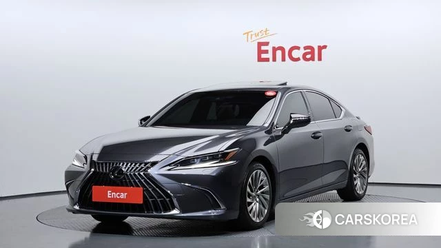 Lexus ES300h 7th generation 2023 Серый из Кореи