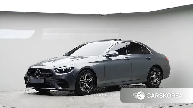 Mercedes-Benz E-Class W213 2023 Серый из Кореи