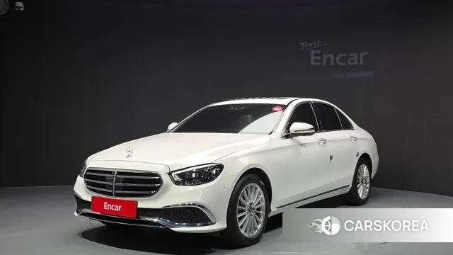 Mercedes-Benz E-Class W213 2022 Белый из Кореи