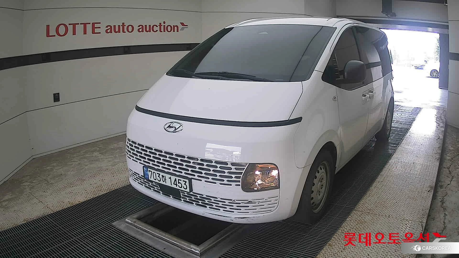 Hyundai Staria 2022 Creamy White из Кореи