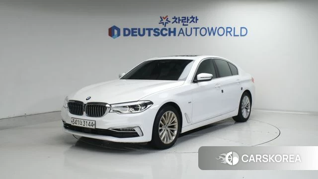 BMW 5 Series (G30) 2019 Белый из Кореи