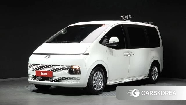 Hyundai Staria 2023 Белый из Кореи