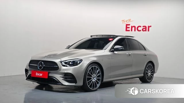Mercedes-Benz E-Class W213 2023 Песочный из Кореи