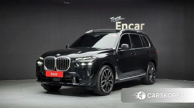 BMW X7 (G07) 2024 Черный из Кореи