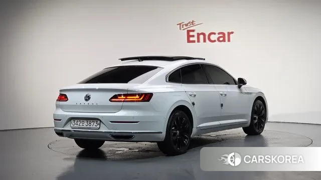 Volkswagen Arteon 2019 Белый из Кореи