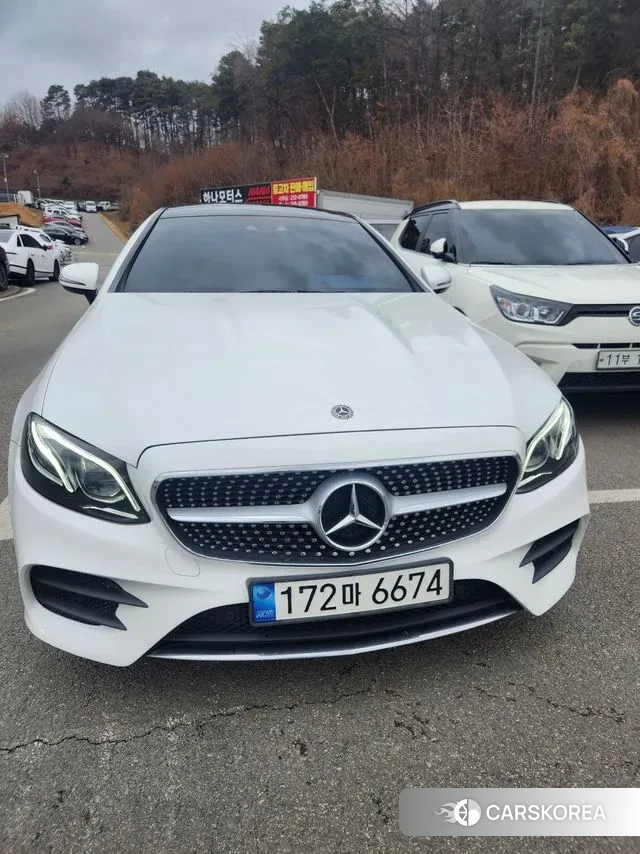 Mercedes-Benz E-Class W213 2018 Белый из Кореи