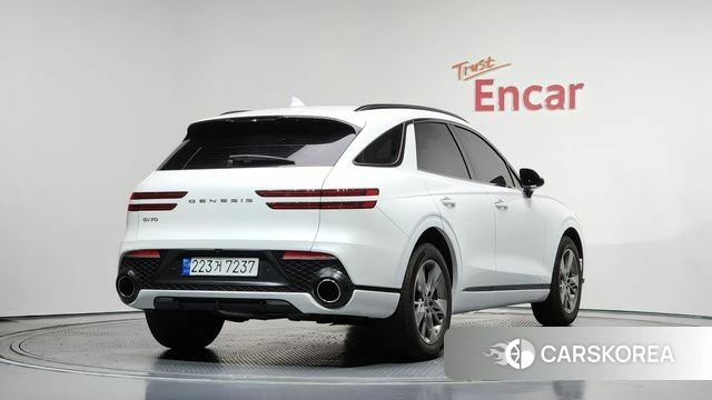 Genesis GV70 2023 Белый из Кореи