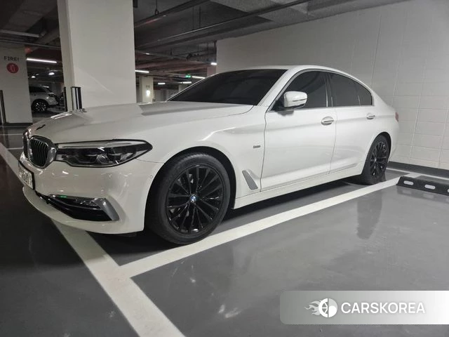 BMW 5 Series (G30) 2018 Белый из Кореи