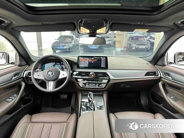 BMW 5 series 2023 Белый из Китая