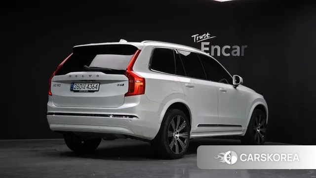 Volvo XC90 second Generation 2024 Белый из Кореи
