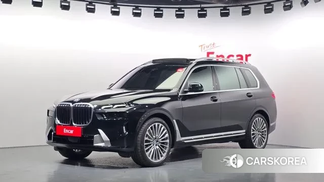 BMW X7 (G07) 2023 Черный из Кореи
