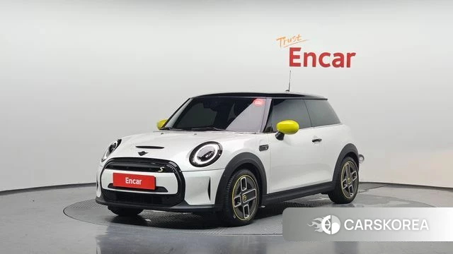 Mini Cooper Electric 2023 Белый из Кореи