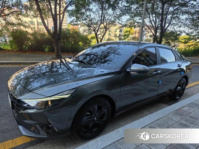 Hyundai Avante (CN7) 2022 Темно-зеленый из Кореи