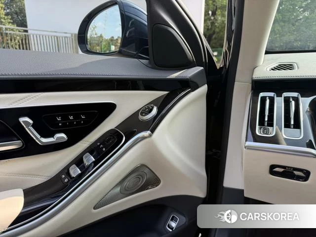Mercedes-Benz Maybach S-class 2025 Другой из Китая